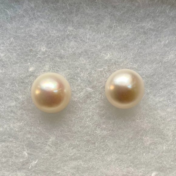 14k Gold Genuine Freshwater Pearl Stud Earrings, Large, Approx. 11.5 - 12 mm - Picture 2 of 8